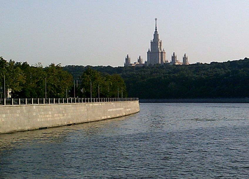 Теплоходная прогулка по Москва-реке на двухпалубном теплоходе "Маэстро"
