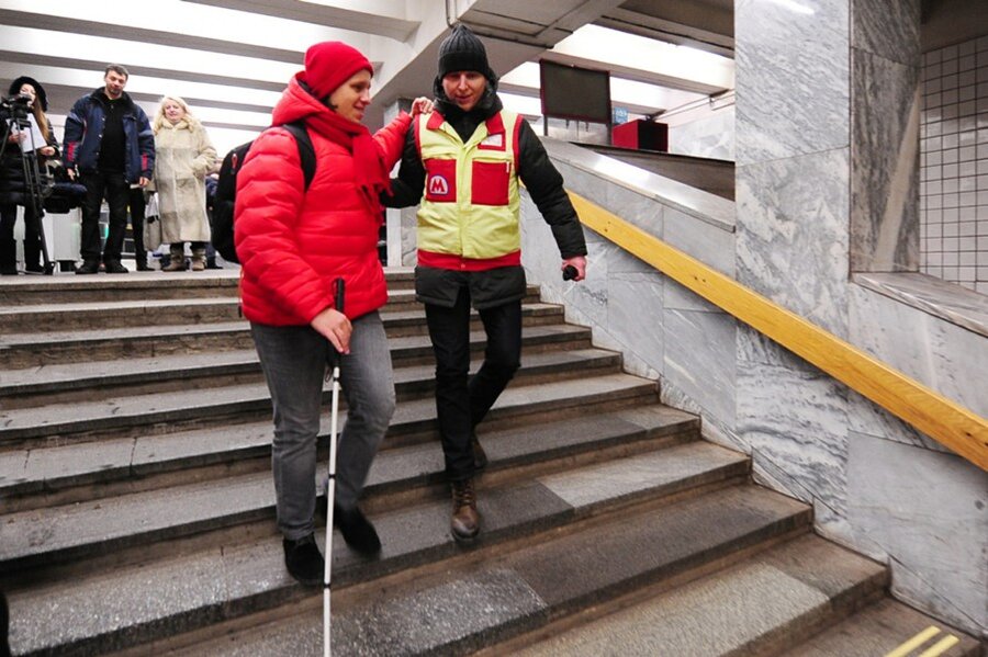 Инвалиды смогут ездить в московском метро без ограничений