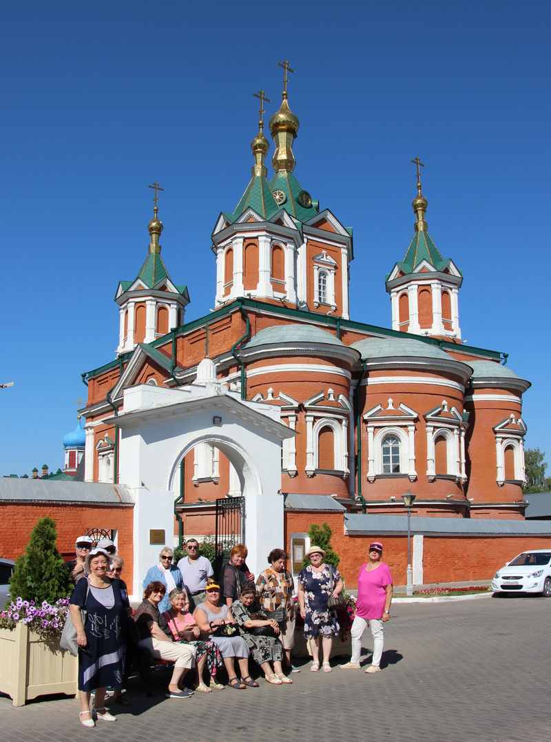 Город Коломна и Троицкая церковь в Щурове. 